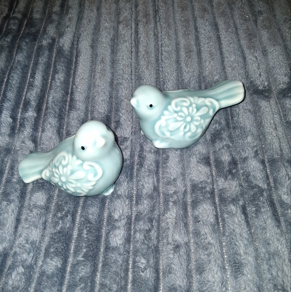 🐎NEW! Adorable Pair Of Ceramic Bird Figurines Tiffany Blue - Picture 6 of 6